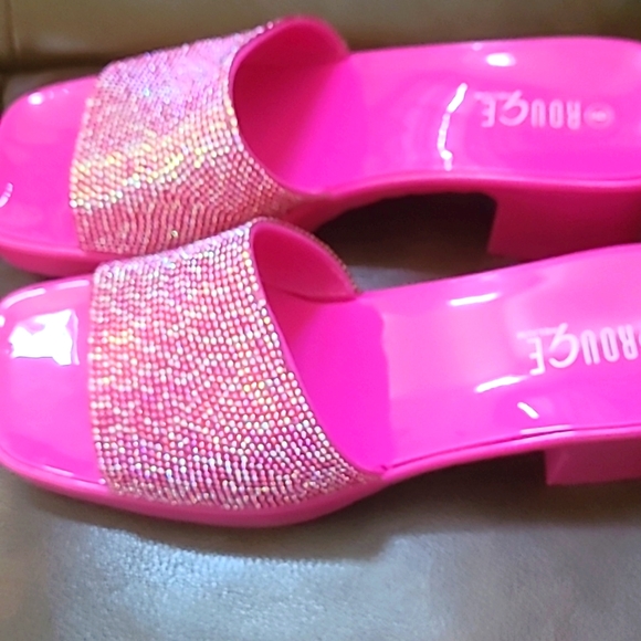 Rogue Shoes - New Fuschia Pink Sandals